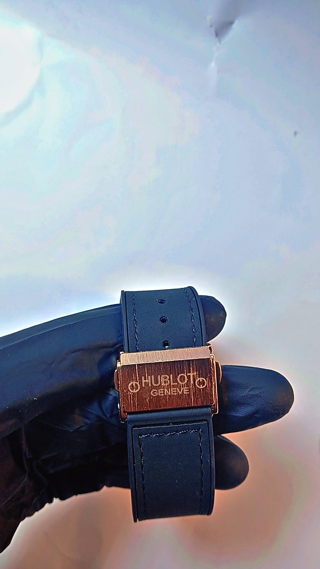 HUBLOT MEN’S LUXURY WATCH – BLACK DIAL & STRAP